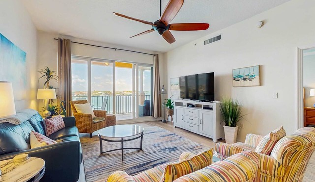 Dog friendly bayfront 4th floor condo with bay views heated pool pool spa WD