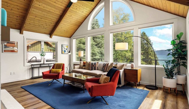 Dog-Friendly Beachfront Getaway, Hot Tub, Boat Lift
