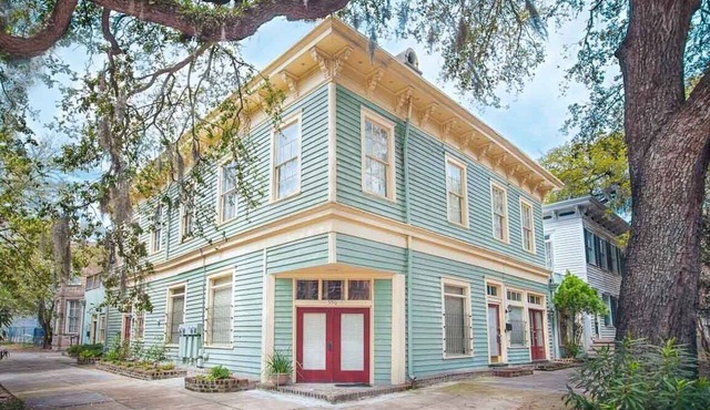 Dog Friendly Former Corner Door General Store on Liberty by Lucky Savannah