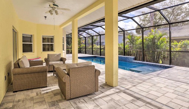 Dog-Friendly Home w/Pool & Yard in Bradenton
