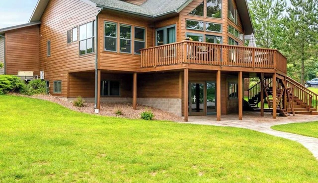 Dog-Friendly Lakefront Escape: Dock, Firepit, Game