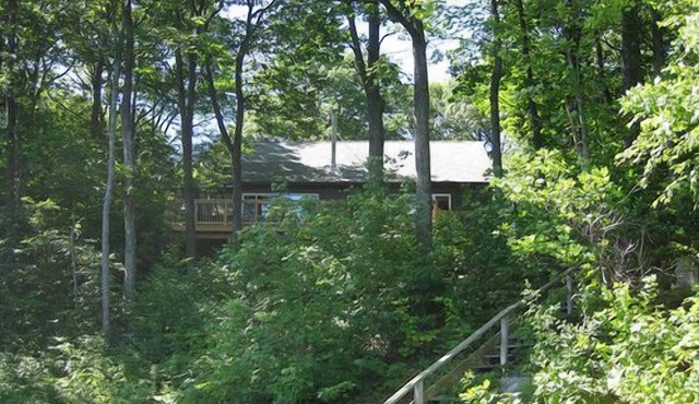Dog friendly, waterfront cottage, perfect for families, sleeps 10, boat incl.