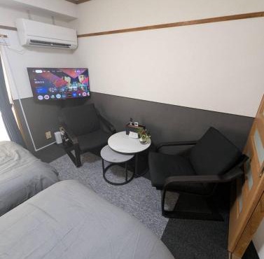 Doggo Inn ベッド4台でゆったり宿泊 新潟駅徒歩7分 コンビニ徒歩1分 ペットと泊まれる宿
