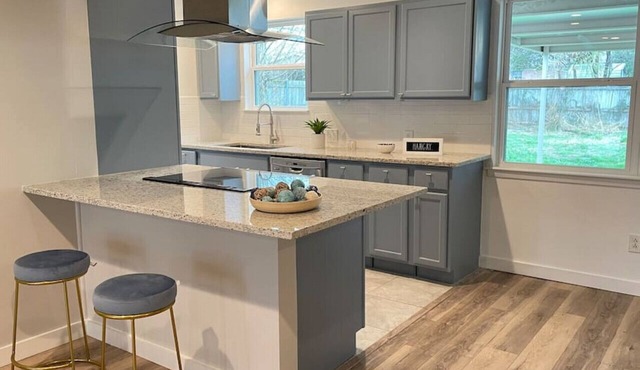 Dogwood · Beautiful Renovated Open Space Full House