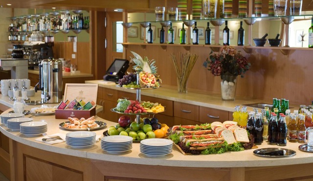 Dolce Villa Hotel