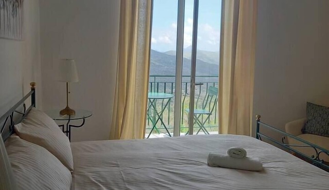 Dolce-Vista, Spacious 3 Bed Apartment with Panoramic Views
