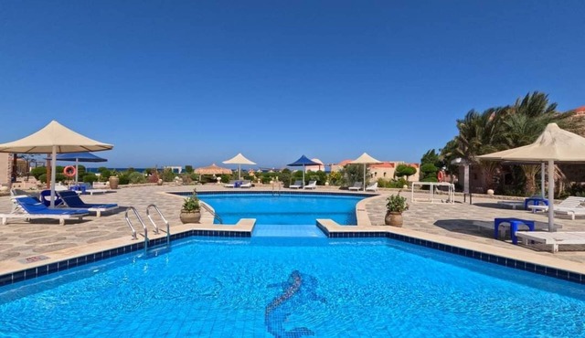 Dolphin Continental Hotel
