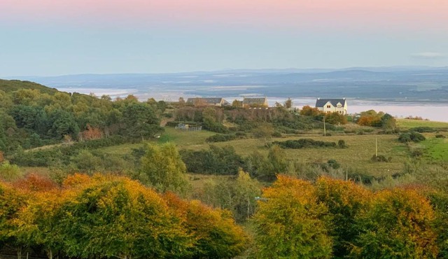 Dolphin View Hillockhead
