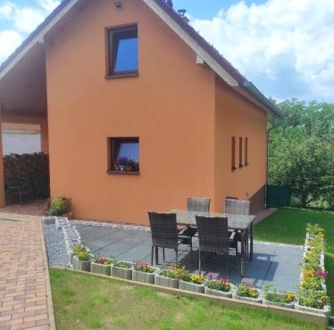 Domeček u lesa