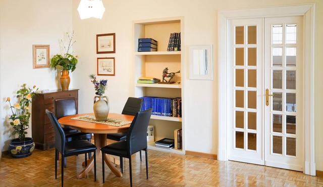 Domus Costanza - Bright and elegant apartment in Piazza Verbano.