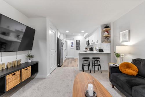 Dont Overpay-2Bd 1 Bath -Calm Family Place