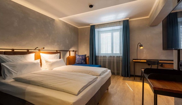 Doppelzimmer Deluxe - Unsöld's Factory Hotel