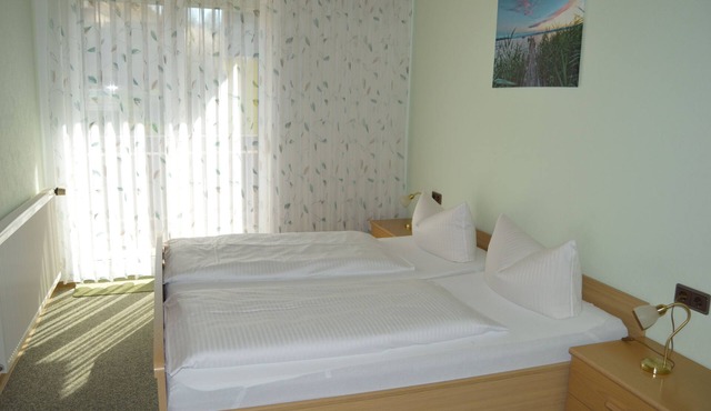Doppelzimmer mit Balkon - Gasthof-pension Fränkische Schweiz Obertrubach