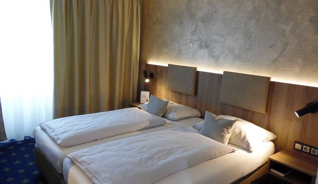 Doppelzimmer mit Dusche und WC