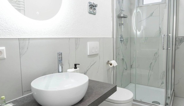 Doppelzimmer mit Dusche und WC