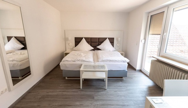Doppelzimmer mit Kleiner Terrasse - Zi. 1 - Gasthof Schrenker