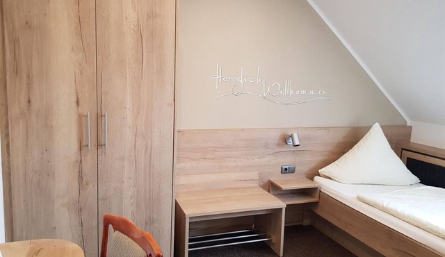 Doppelzimmer Plus Standard ohne Frühstück - Zur Neroburg, Hotel Restaurant