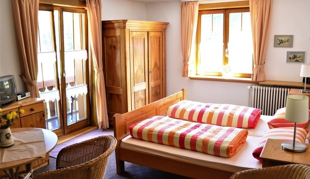 Doppelzimmer Talblick, Dusche/WC