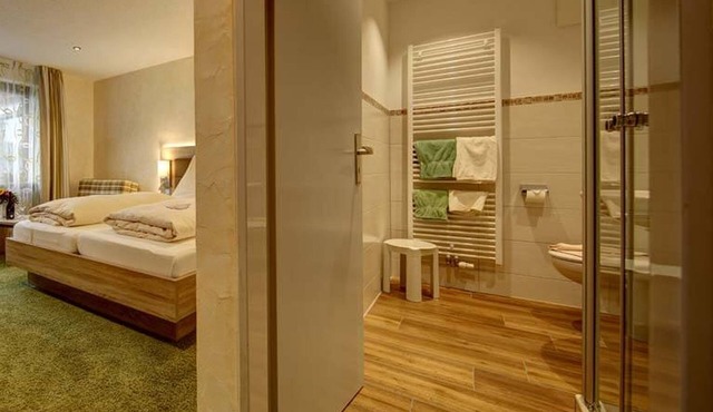 Doppelzimmer Talseite Komfort Plus mit Frühstück