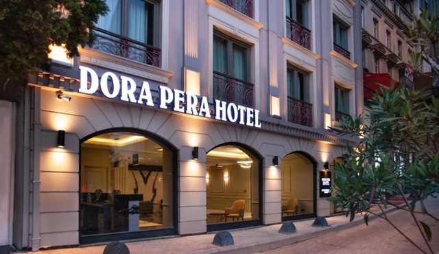 Dora Pera Hotel