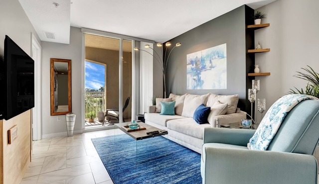 DOUBLE BALCONY IN BEAUTIFUL, MODERN ONE-BR CONDO!