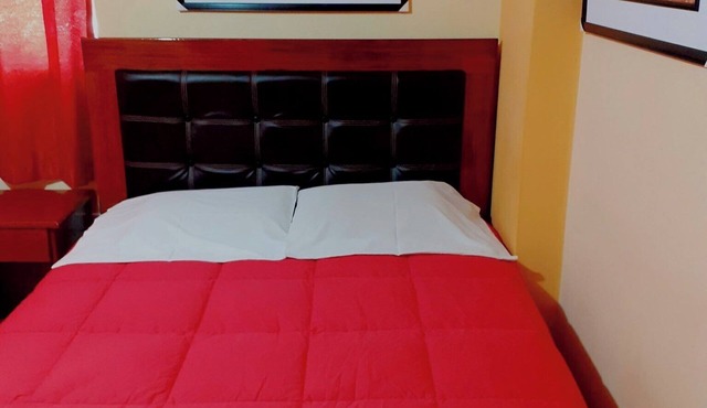 Double bedroom with private bathroom