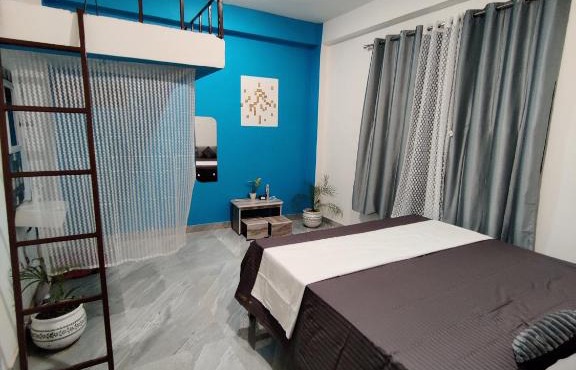 Double Deluxe with bunk, central zone