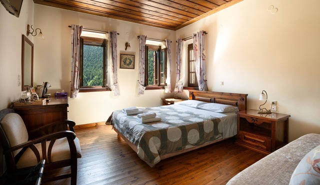 Double - Morea Room with Mountain View, Private Terrace, and Wi-Fi