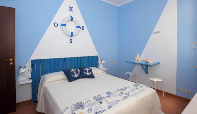 Double or twin room with private bathroom in Palermo - Sea area