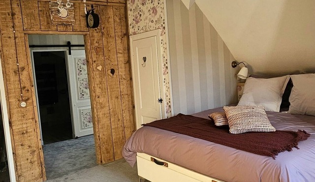Double room-Superior-Private Bathroom-Mountain view-gite de France