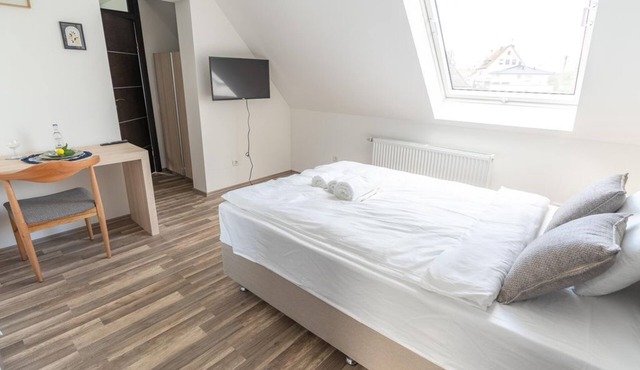 Double room (1) - Colakation GmbH