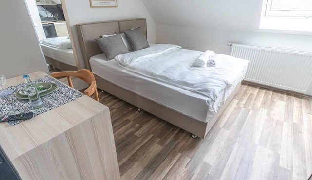 Double room (2) - Colakation GmbH