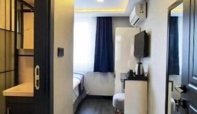 Double Room 2