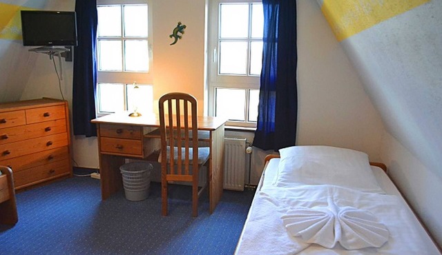 Double room 5 upper floor with two single beds - Pension Inselidyll