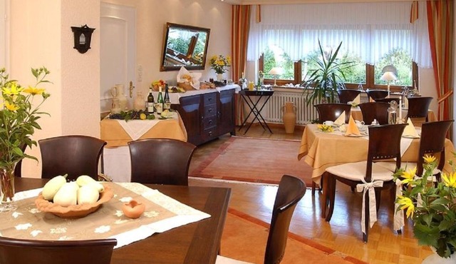 Double room bath/WC, room 5 - Ferienweingut Jostock-Hermes