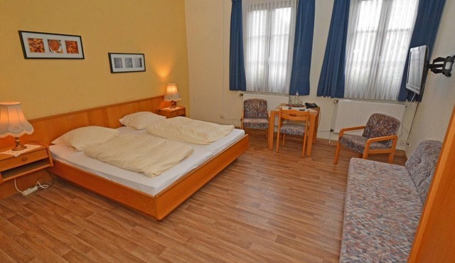 Double room C/Economy, shower/WC, 1 bedroom - Weinhaus Hehner-Kiltz
