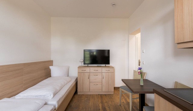 Double room comfort 108 - Lokschuppen Pasewalk- Guest houses with double room, single room and