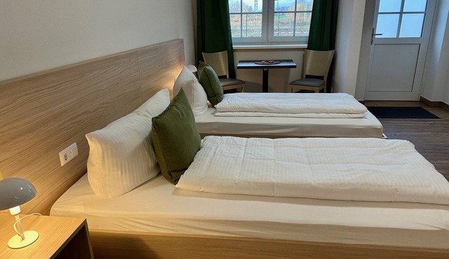 Double room comfort 302 - Lokschuppen Pasewalk- Guest houses with double room, single room and