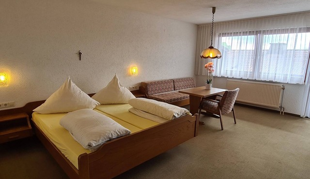 Double room Heimatliebe with beautiful balcony - Pension Hauber