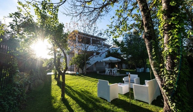 Double Room in private villa with garden and terrace near Tropea