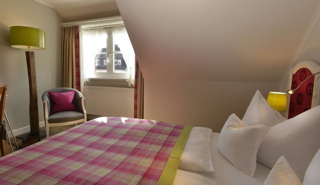 Double room Kobel, 18 sqm, bathroom with shower