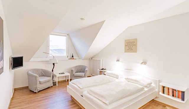Double room - main building - WEINhotel Ayler Kupp