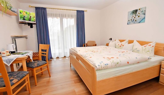 Double room No. 2 - Gästehaus Bergfrieden