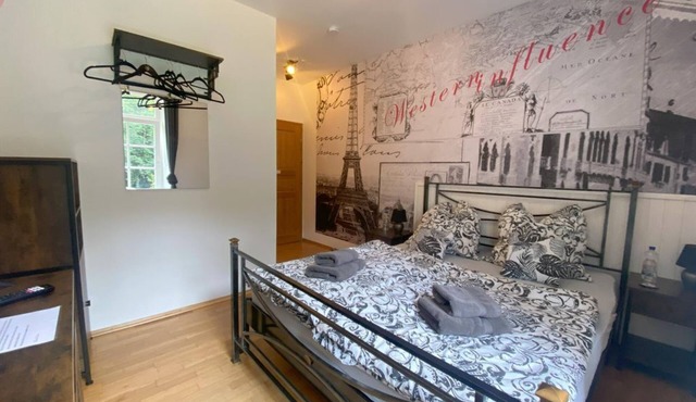 Double room Paris with French balcony Bed - Felsenmühle Neuleiningen