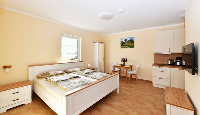 Double room-Private Bathroom-Garden view