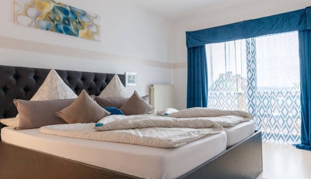 Double room, shower, toilet, balcony - Gasthof - Pension Sonneneck