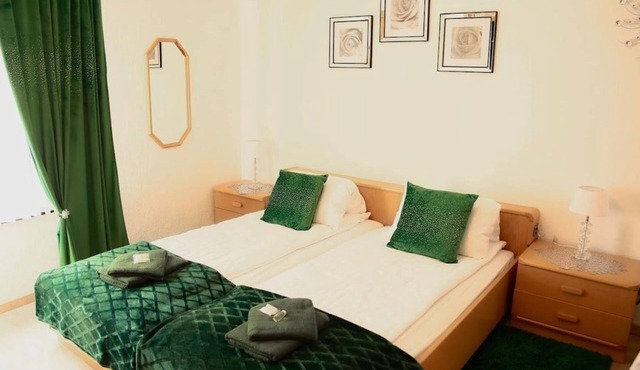 Double room, shower, WC, non-smoking - Zum Burgkeller