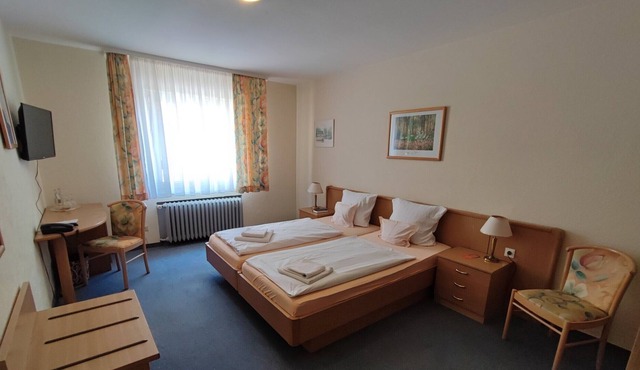 Double room-Standard-Private Bathroom