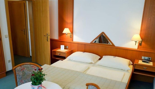 Double room with balcony - Pension Besser