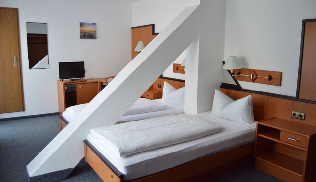 Double room with balcony and 2 separate beds - Gasthof-Pension